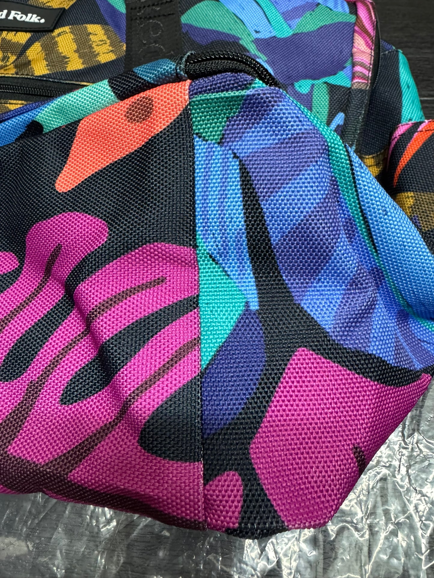 FACTORY SECOND - MISSED STITCHING - The Soaked Tote - Tropicana